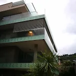 Apartament Laura - *