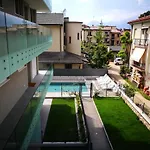 Apartament Laura - *