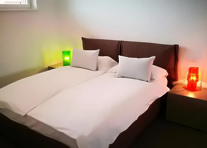 Laura - 토리델베나코